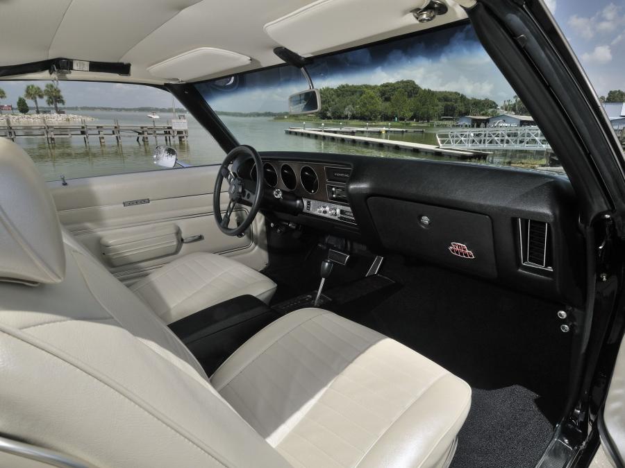  Pontiac GTO The Judge Hardtop Coupe 1971 года  (фото 7 из 13)